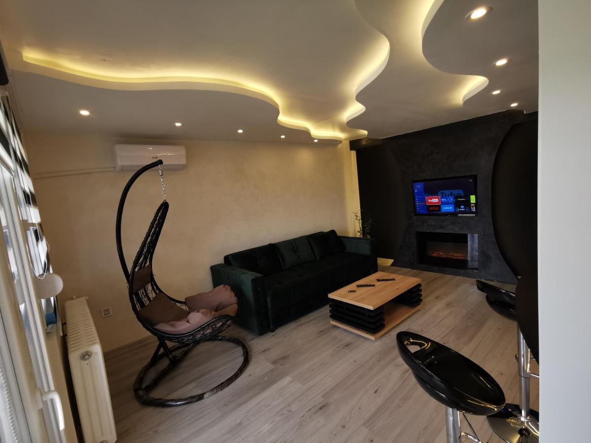 Brend New Luxurious Apartment In Downtown With Free Parking Novi Sad Exteriör bild