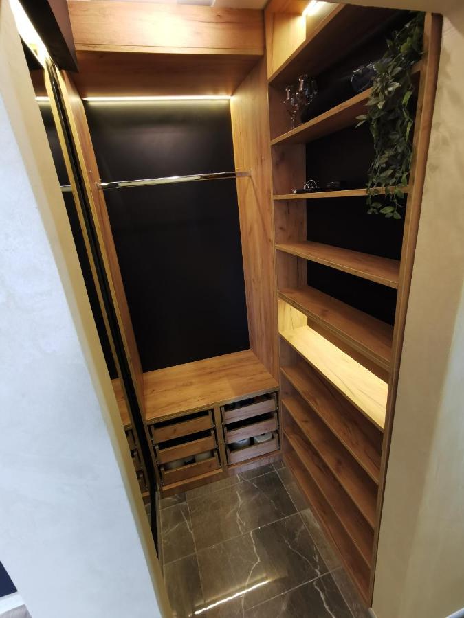 Brend New Luxurious Apartment In Downtown With Free Parking Novi Sad Exteriör bild