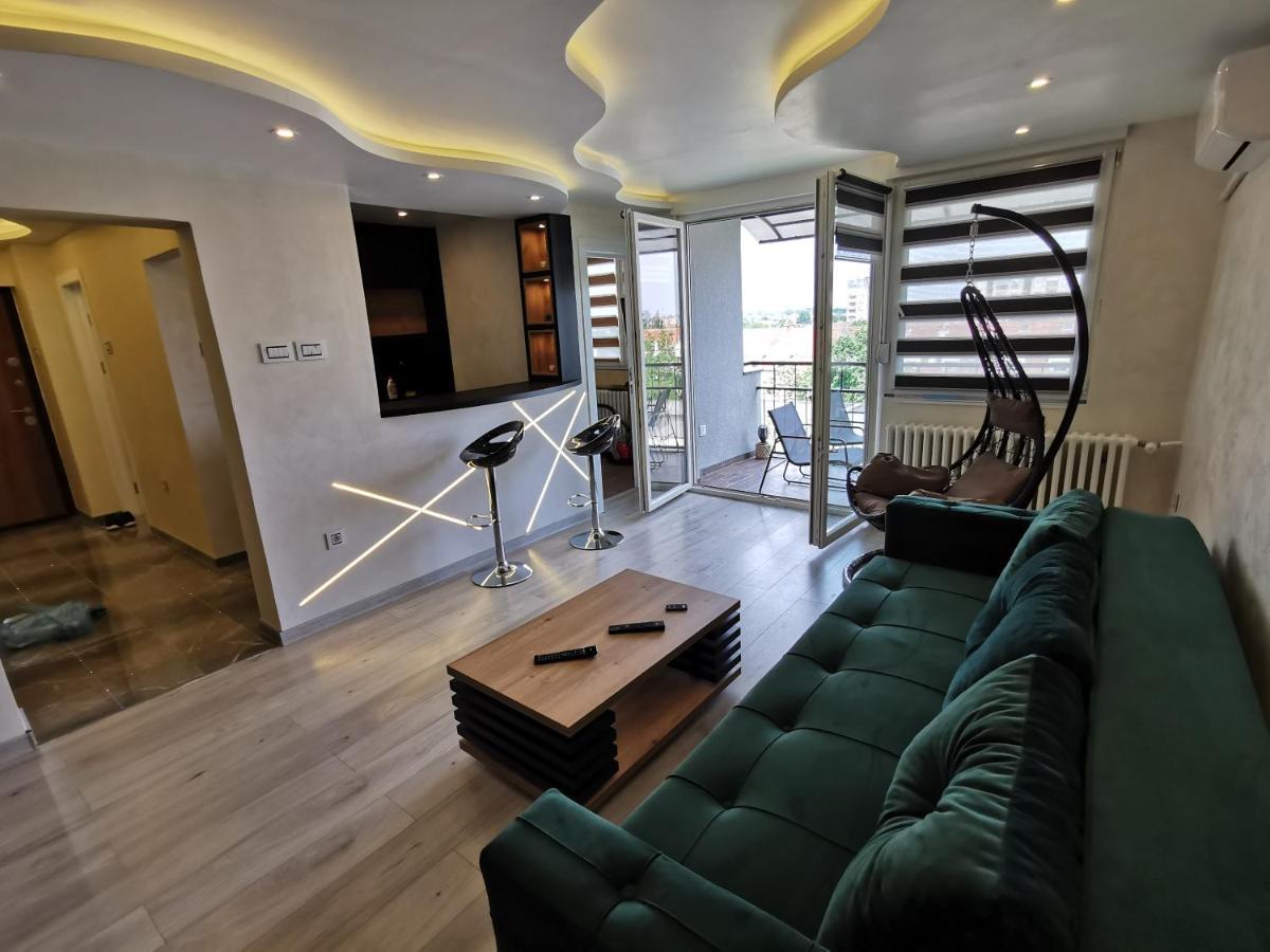 Brend New Luxurious Apartment In Downtown With Free Parking Novi Sad Exteriör bild