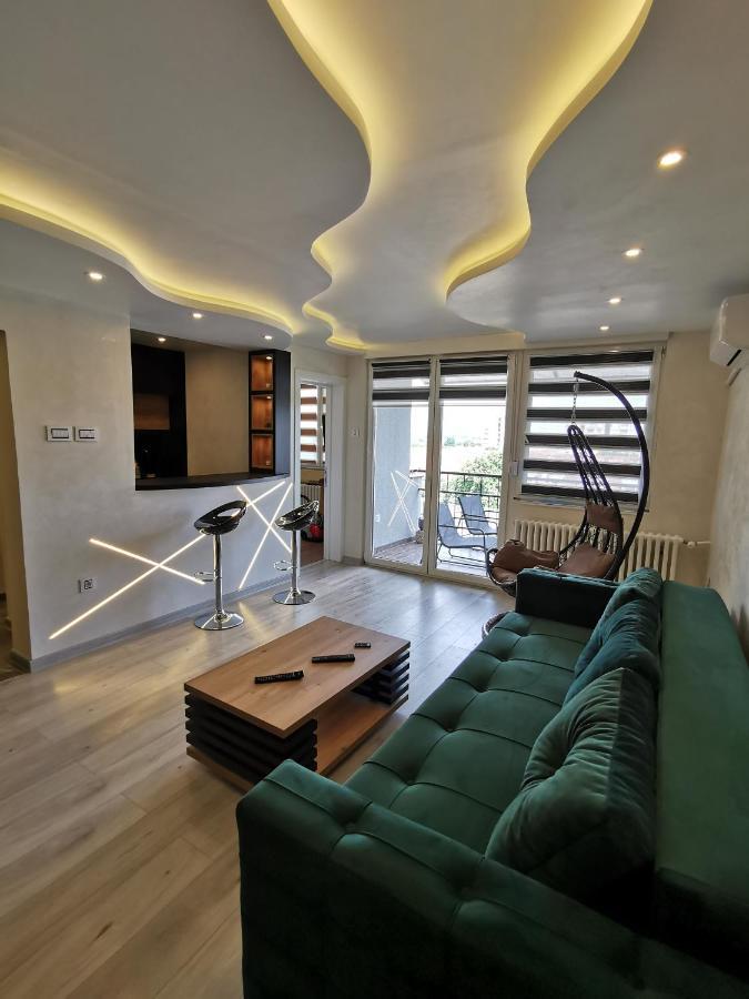 Brend New Luxurious Apartment In Downtown With Free Parking Novi Sad Exteriör bild