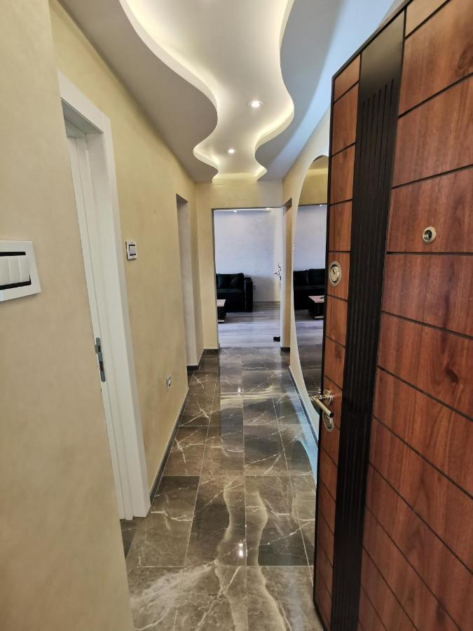 Brend New Luxurious Apartment In Downtown With Free Parking Novi Sad Exteriör bild