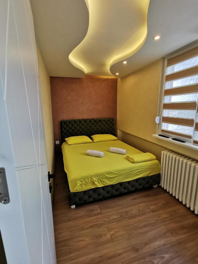Brend New Luxurious Apartment In Downtown With Free Parking Novi Sad Exteriör bild